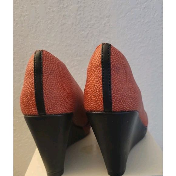 Charis & Doxa Basketball Wedges Womans Sz. 8 W Leather Real Basketball Material - Picture 9 of 11